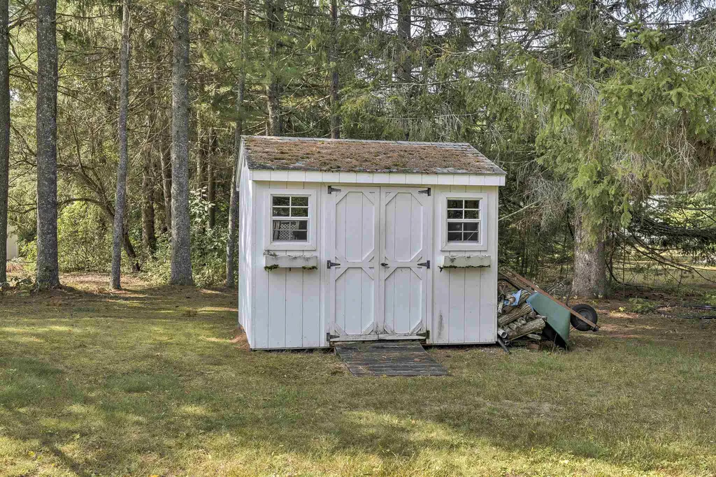 12 Spruce Circle Swanzey NH 03446
