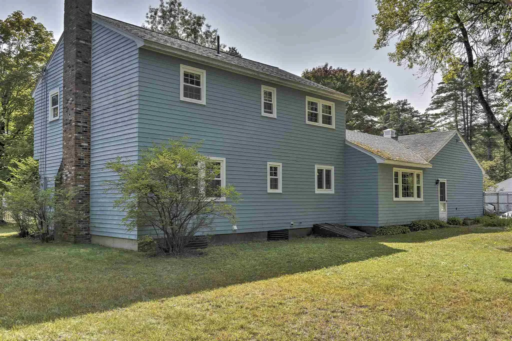12 Spruce Circle Swanzey NH 03446