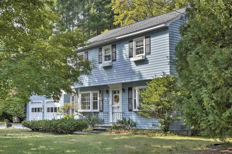 12 Spruce Circle Swanzey NH 03446