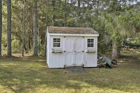 12 Spruce Circle Swanzey NH 03446