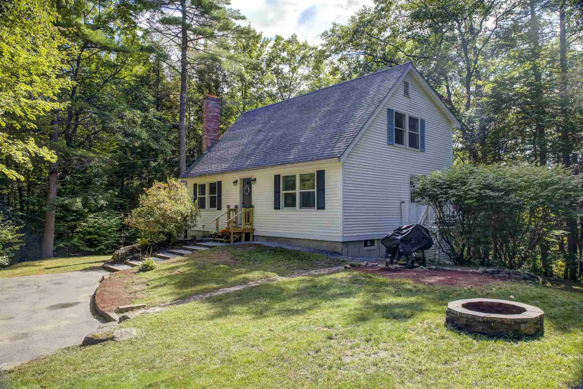 34 Baldwin Avenue New Hampton NH 03256