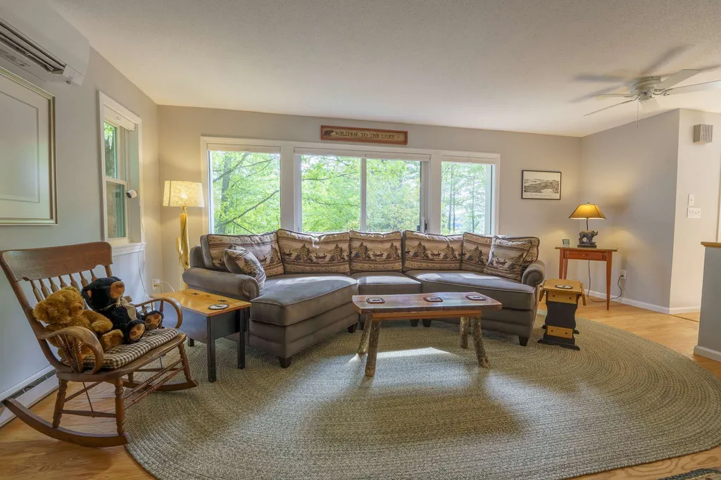 102 Pleasant Street Meredith NH 03253