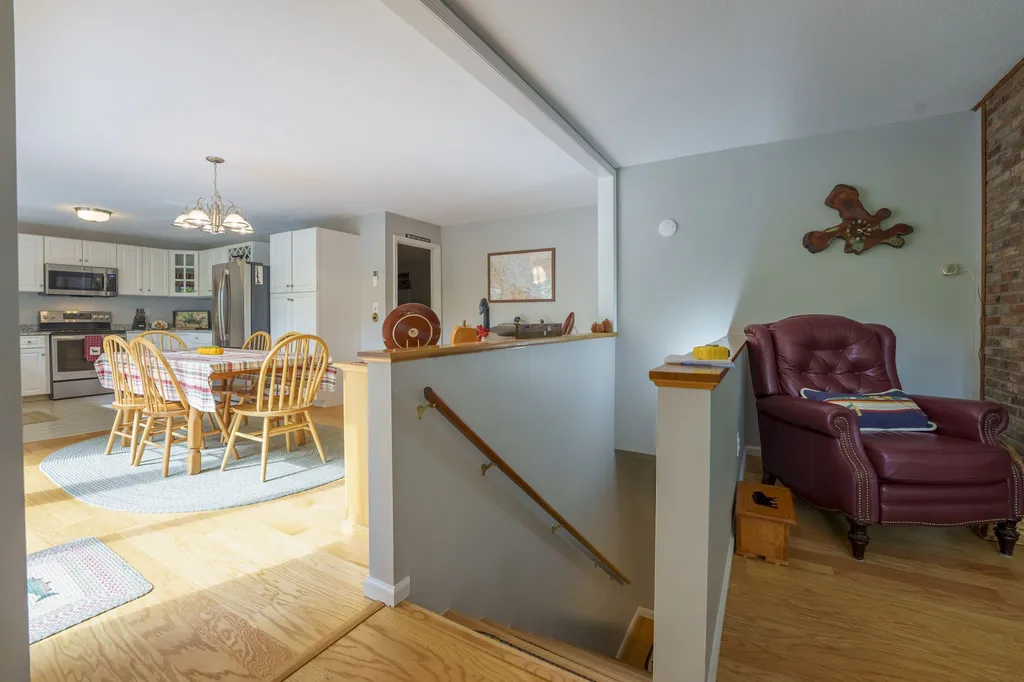 102 Pleasant Street Meredith NH 03253