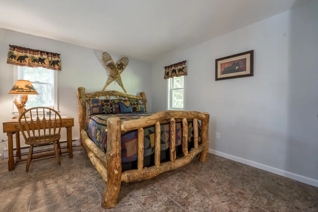 102 Pleasant Street Meredith NH 03253