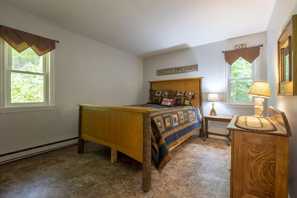 102 Pleasant Street Meredith NH 03253