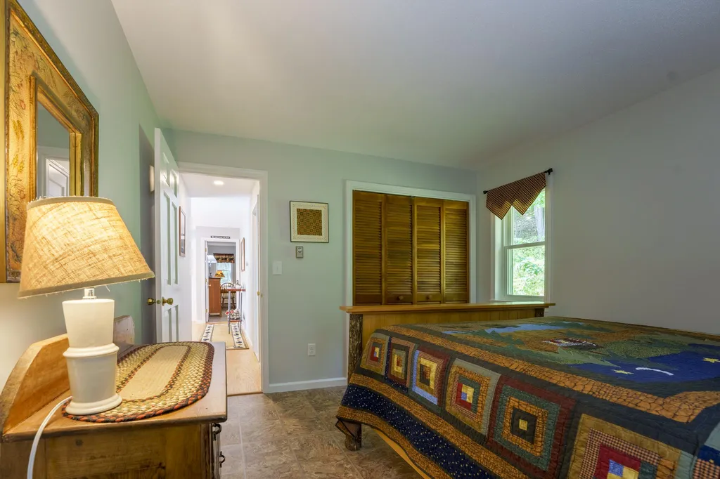 102 Pleasant Street Meredith NH 03253
