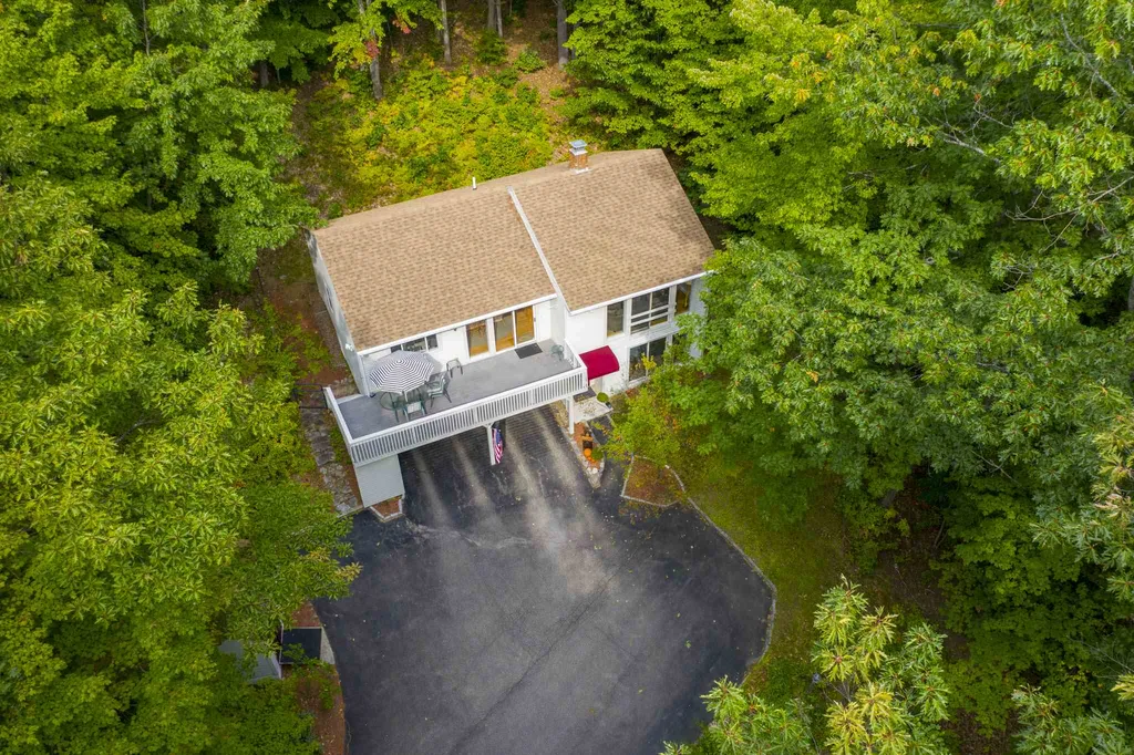 102 Pleasant Street Meredith NH 03253