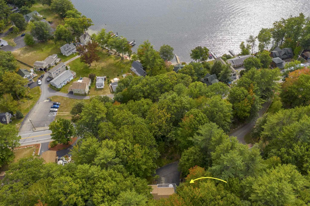 102 Pleasant Street Meredith NH 03253