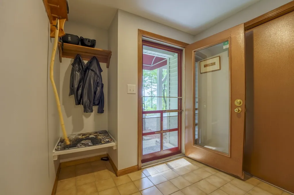 102 Pleasant Street Meredith NH 03253