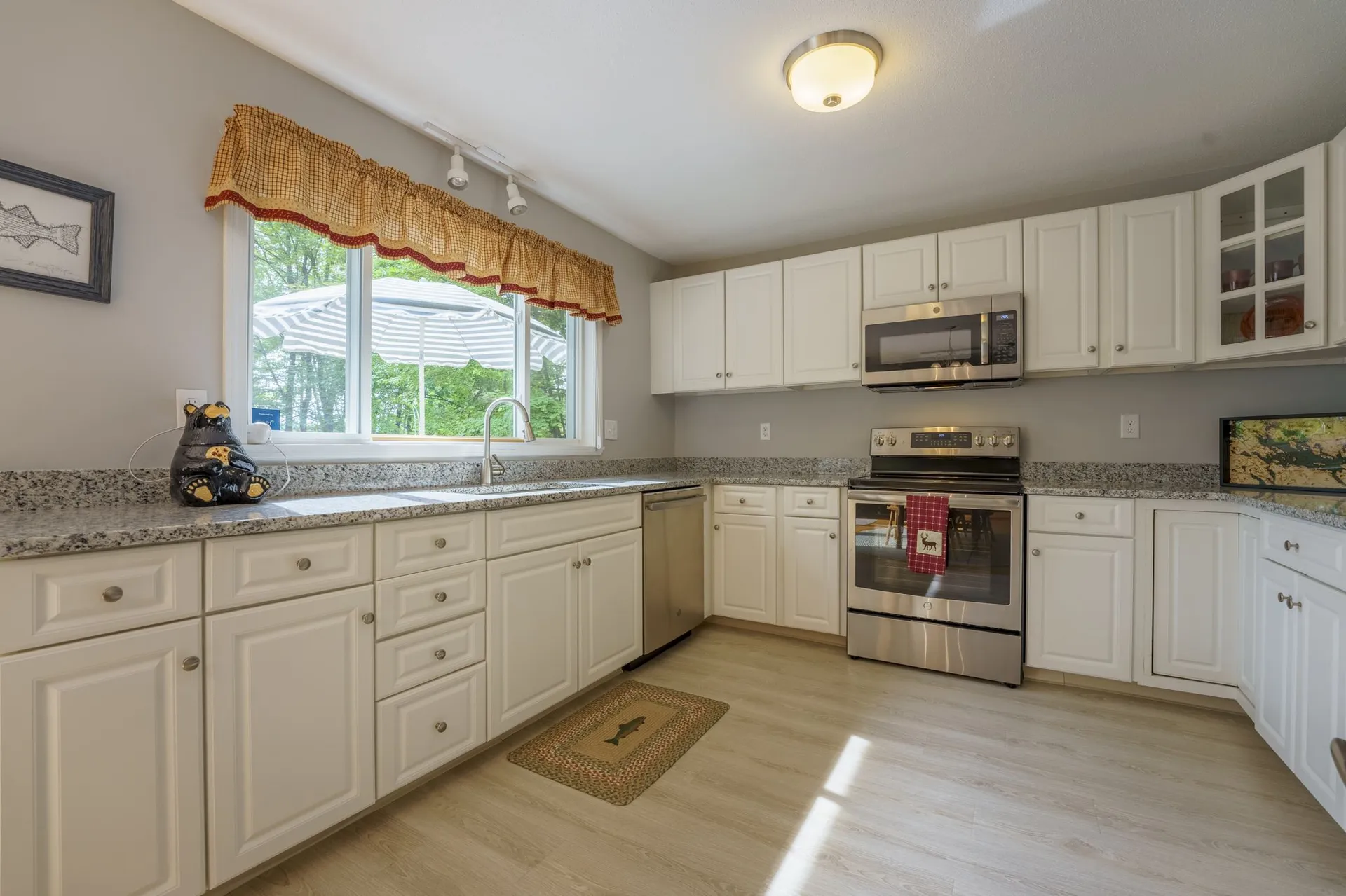 102 Pleasant Street Meredith NH 03253
