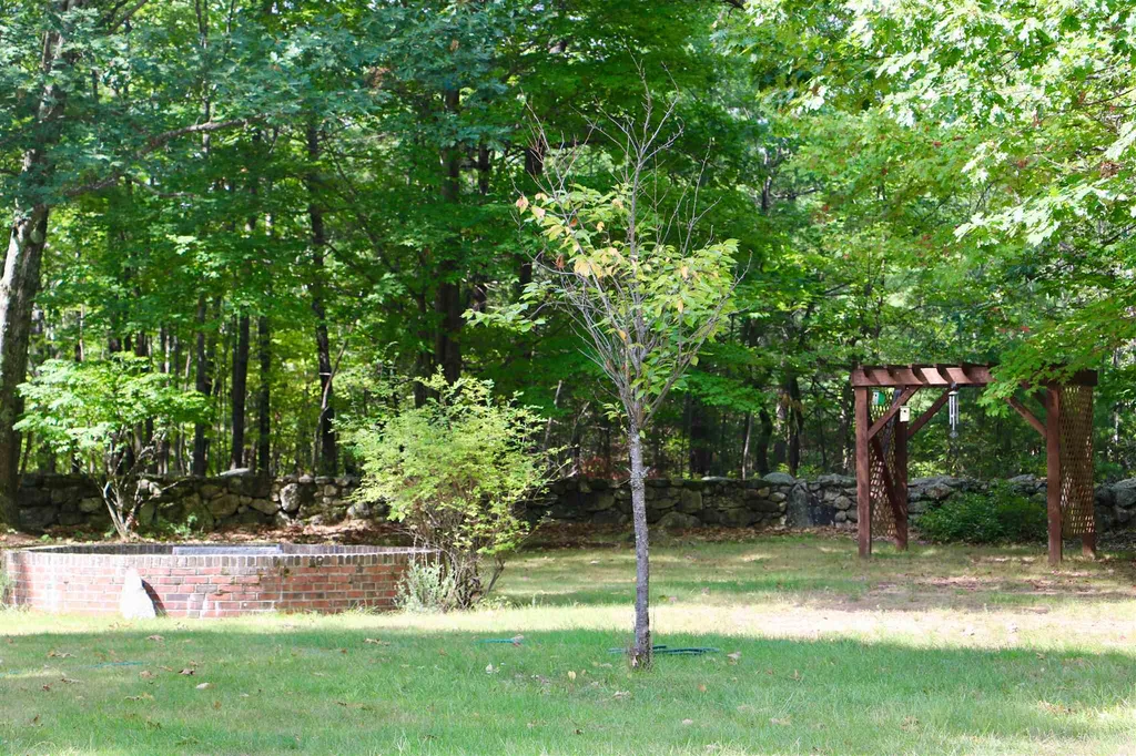 277 Chestnut Hill Road New Boston NH 03070