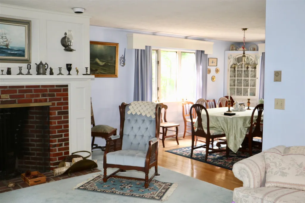 277 Chestnut Hill Road New Boston NH 03070