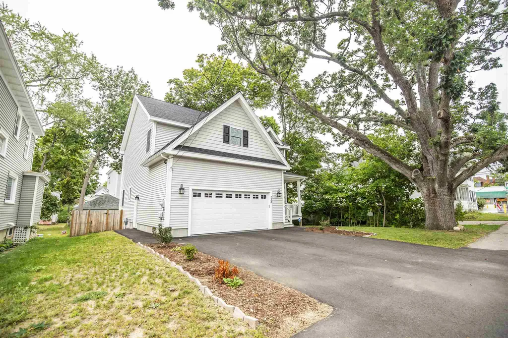 728 Maple Street Manchester NH 03104
