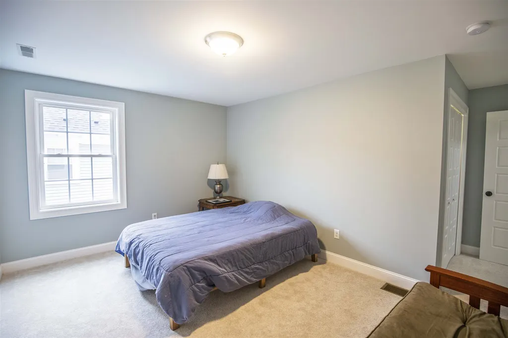 728 Maple Street Manchester NH 03104