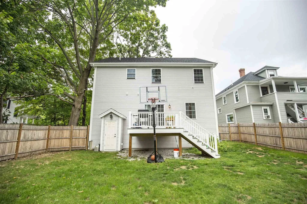 728 Maple Street Manchester NH 03104