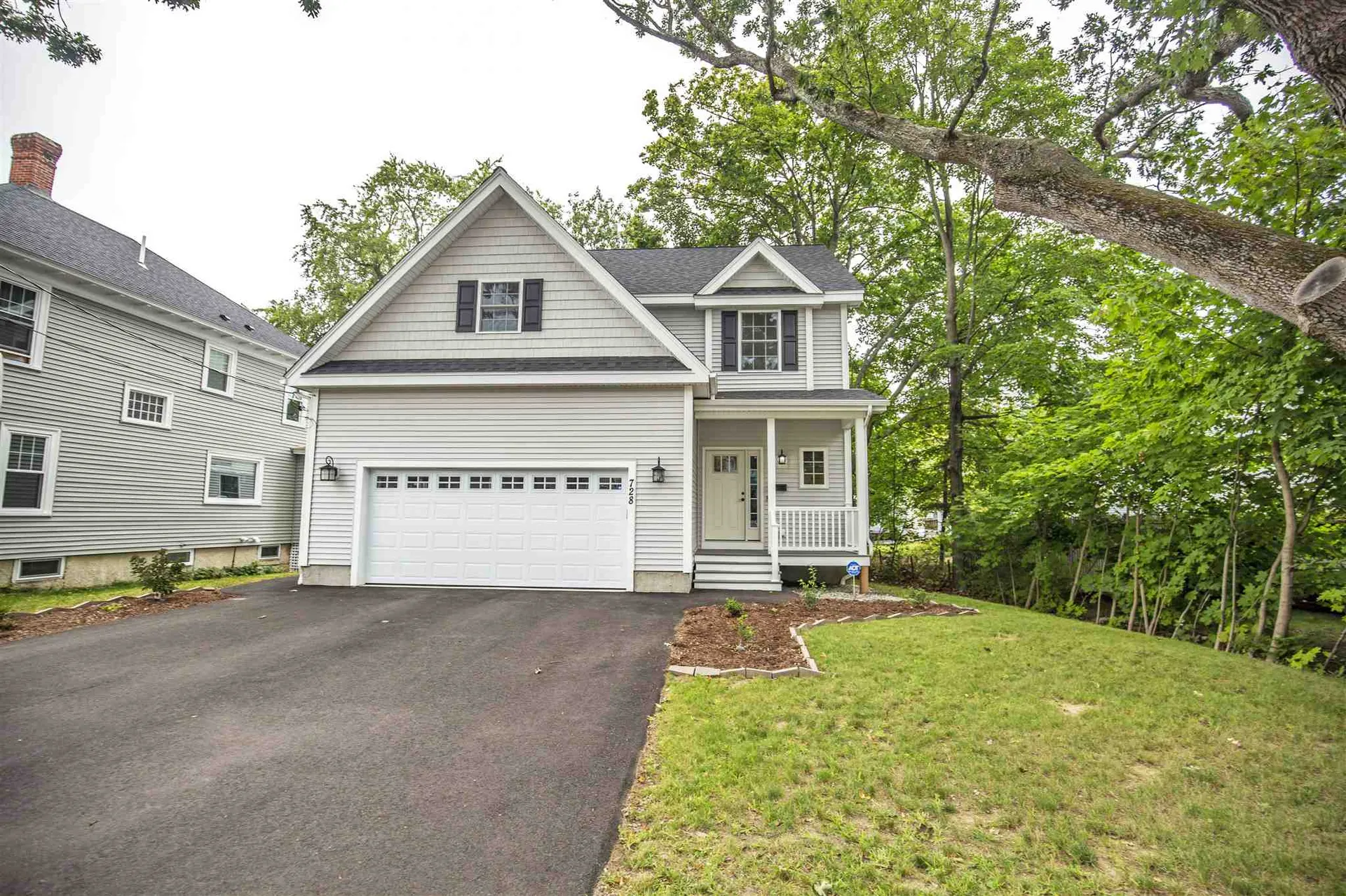 728 Maple Street Manchester NH 03104