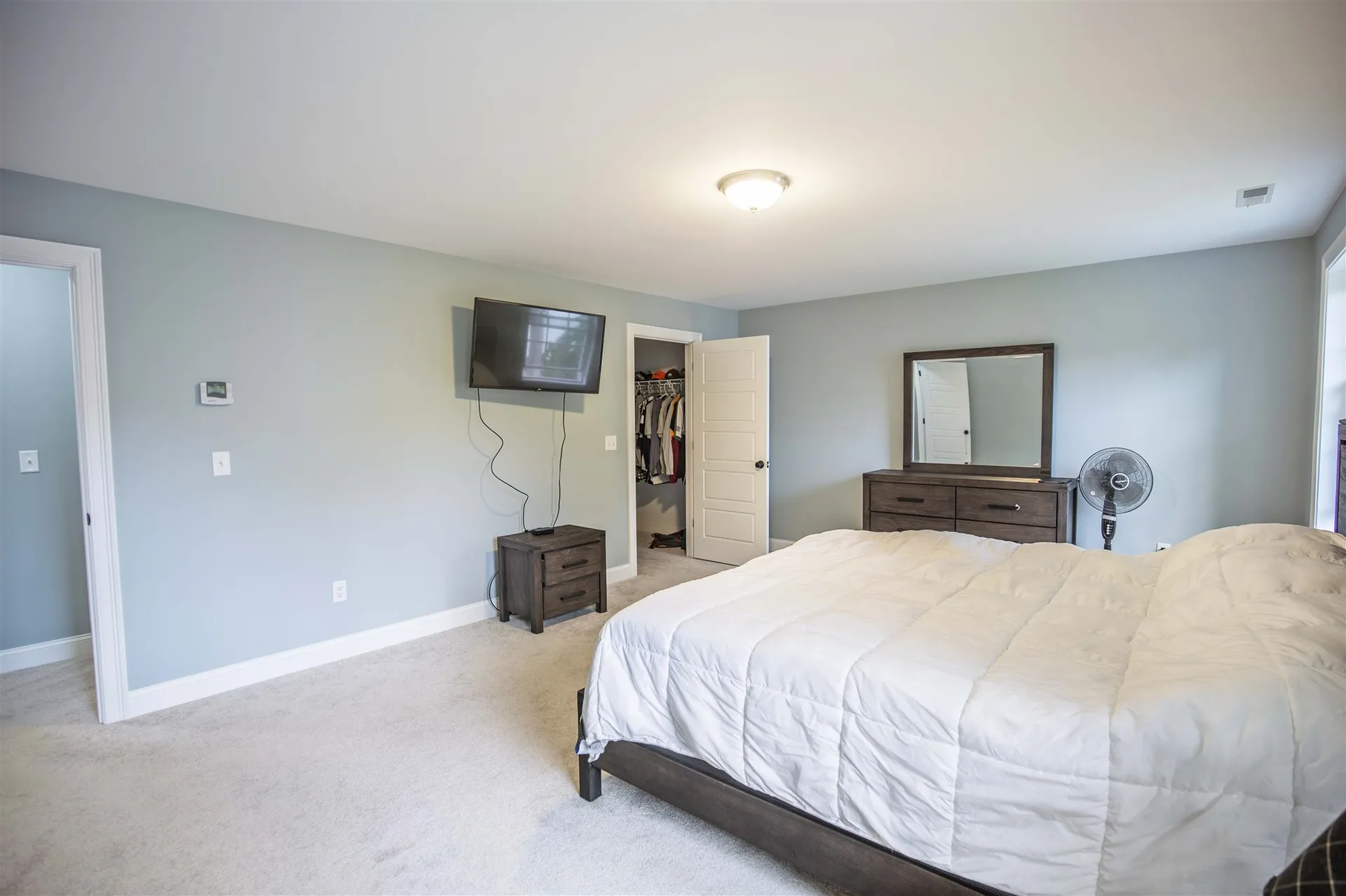 728 Maple Street Manchester NH 03104