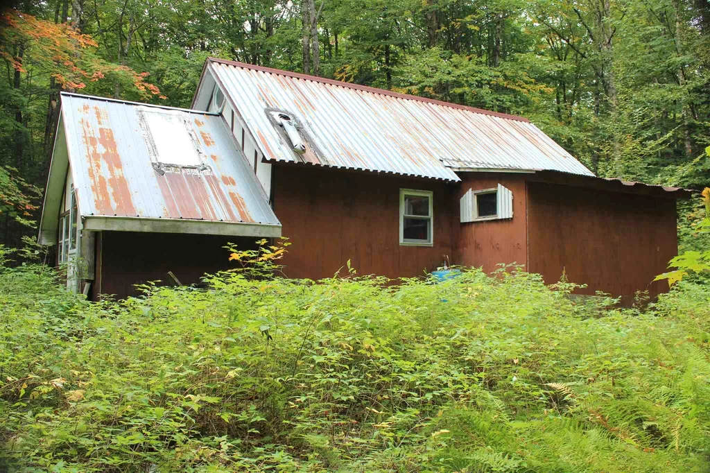 2098 Kinney Hill Road Newark VT 05871