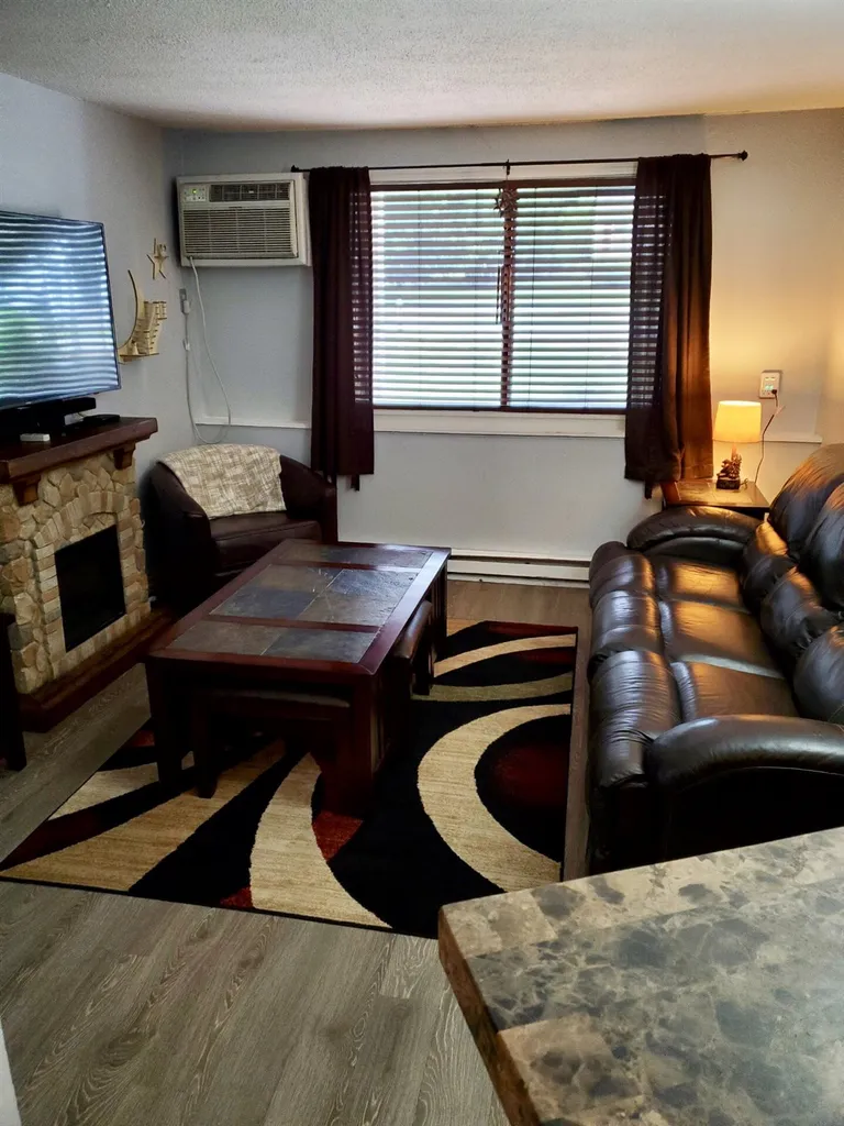 121 Lita Lane Newmarket NH 03857
