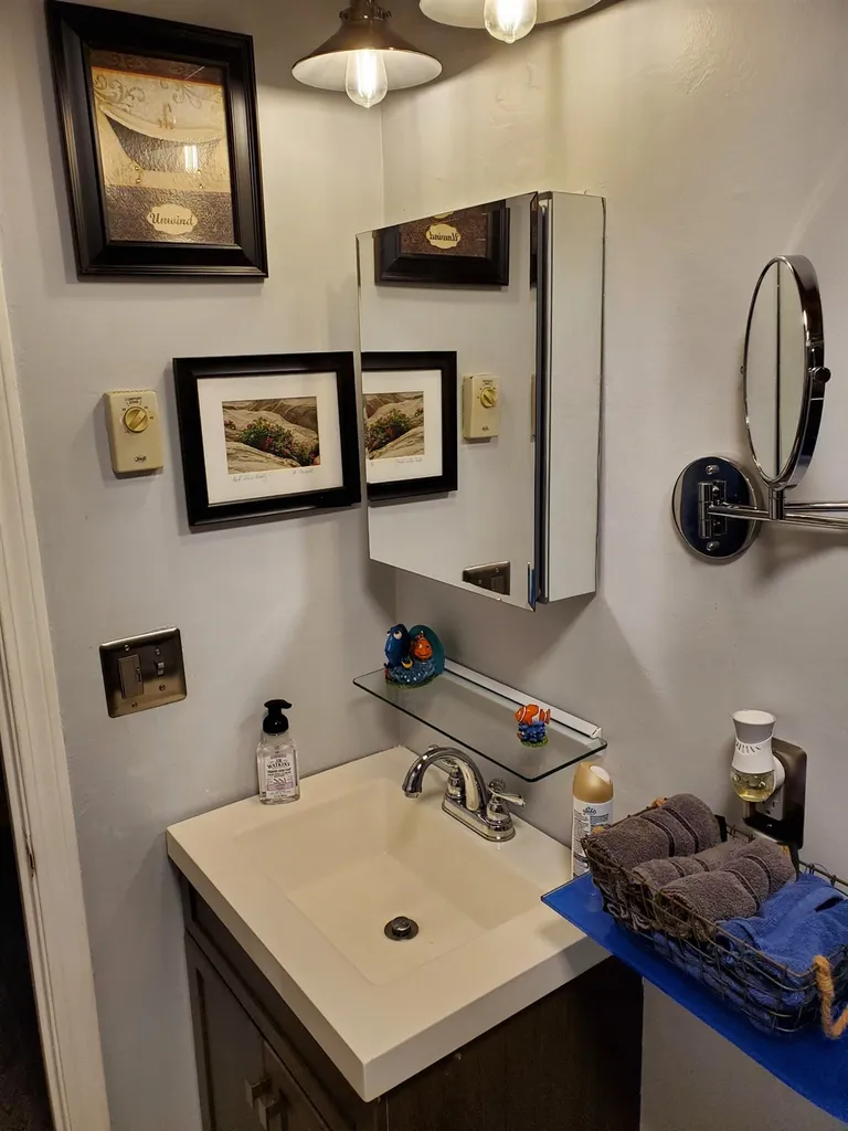 121 Lita Lane Newmarket NH 03857