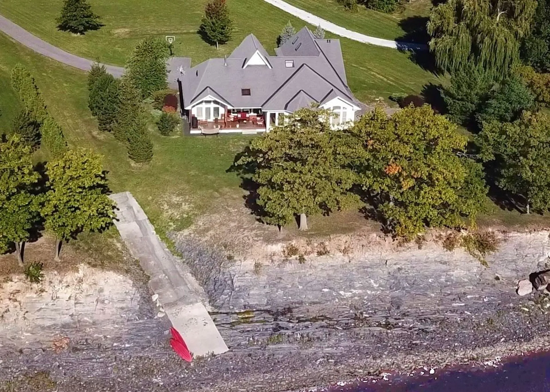 47 Four Winds Lane North Hero VT 05474