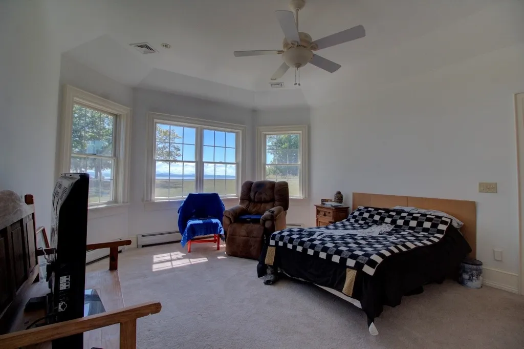 43 Four Winds Lane North Hero VT 05474