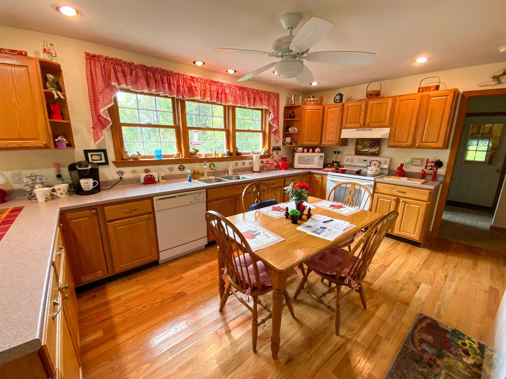 211 Stanley Lane Mount Holly VT 05758