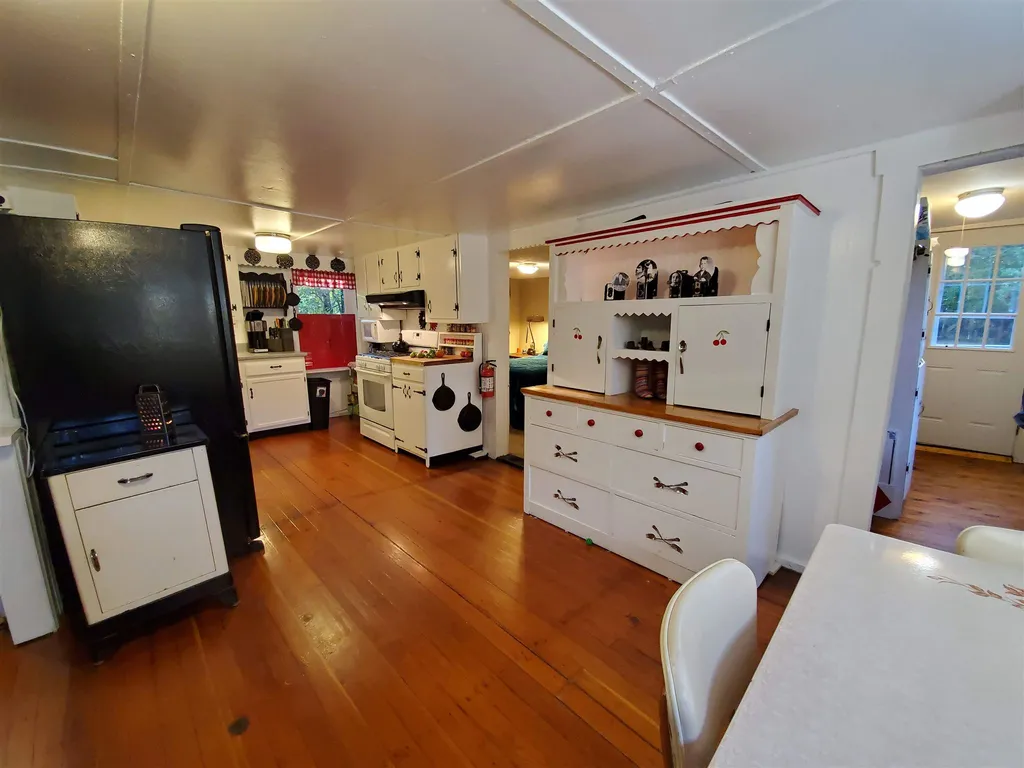 411 Lockehaven Road Enfield NH 03748