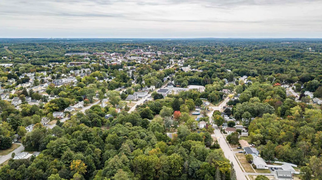 26 Roosevelt Avenue Dover NH 03820