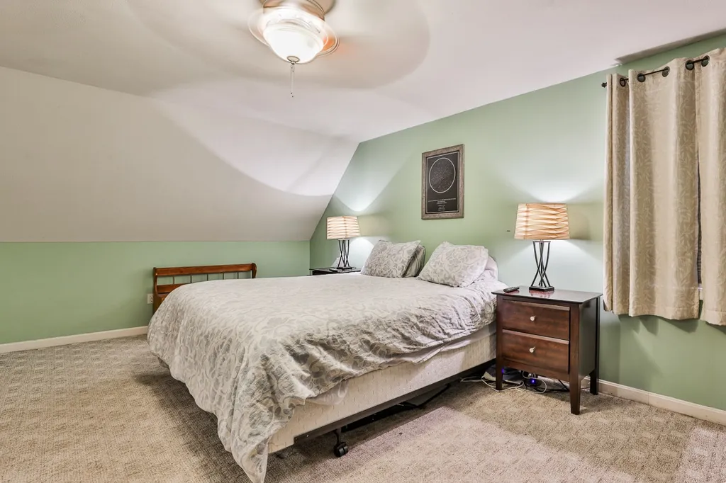 19 Thorndike Street Nashua NH 03060
