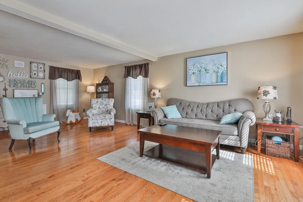 19 Thorndike Street Nashua NH 03060