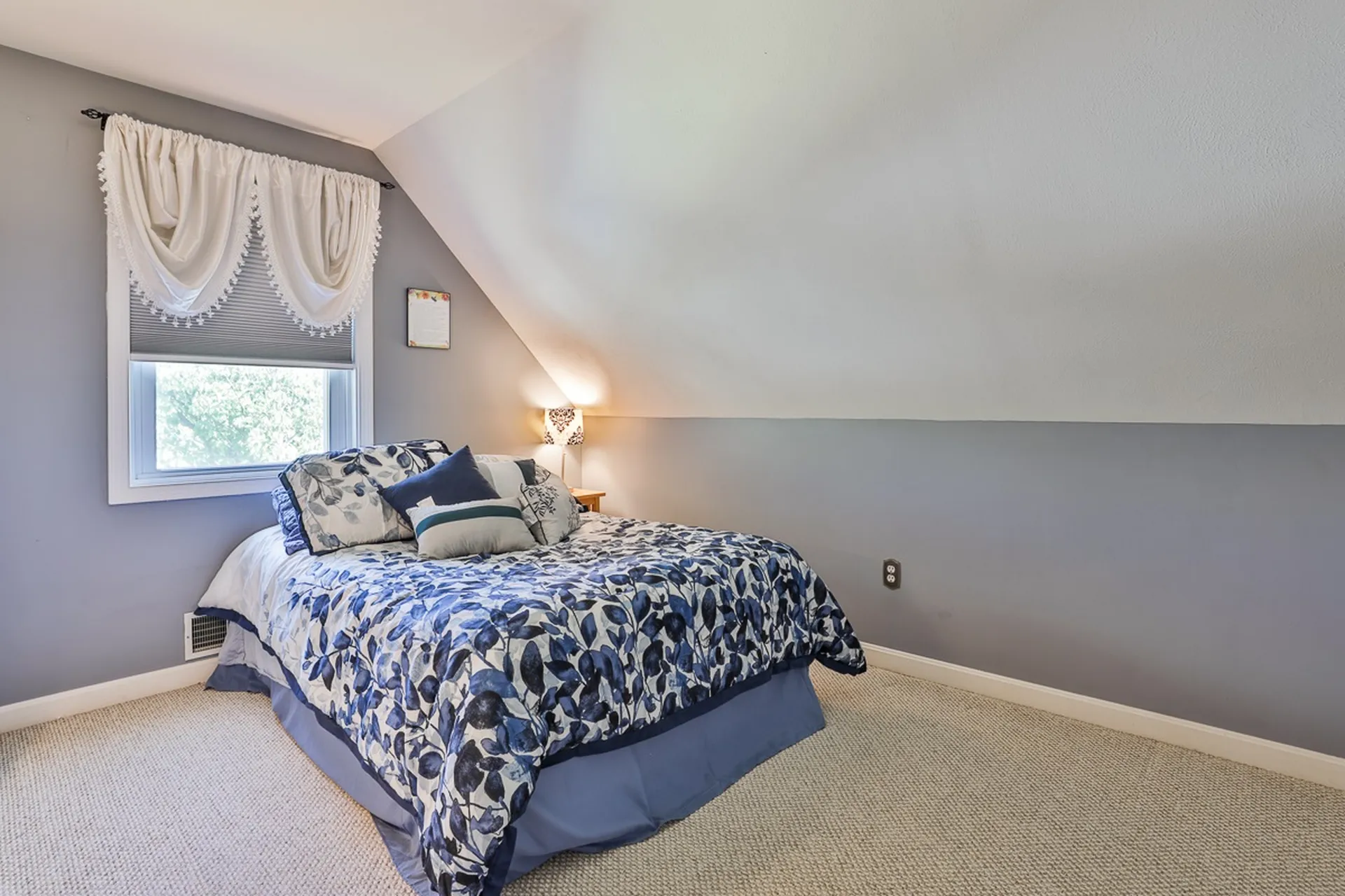 19 Thorndike Street Nashua NH 03060