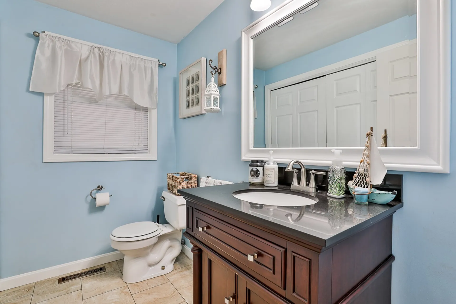 19 Thorndike Street Nashua NH 03060