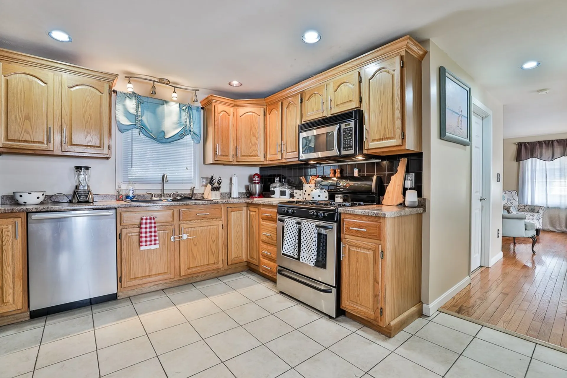 19 Thorndike Street Nashua NH 03060