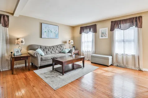 19 Thorndike Street Nashua NH 03060