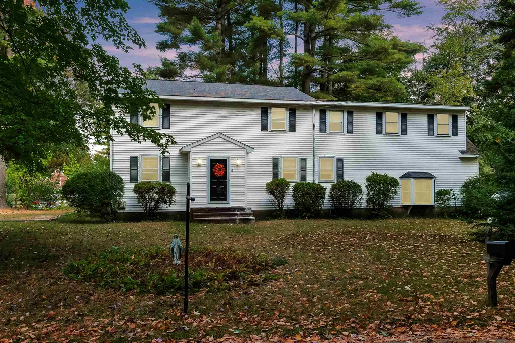 3 Marcoux Road Newton NH 03858-3509