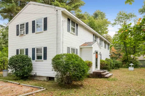 3 Marcoux Road Newton NH 03858-3509