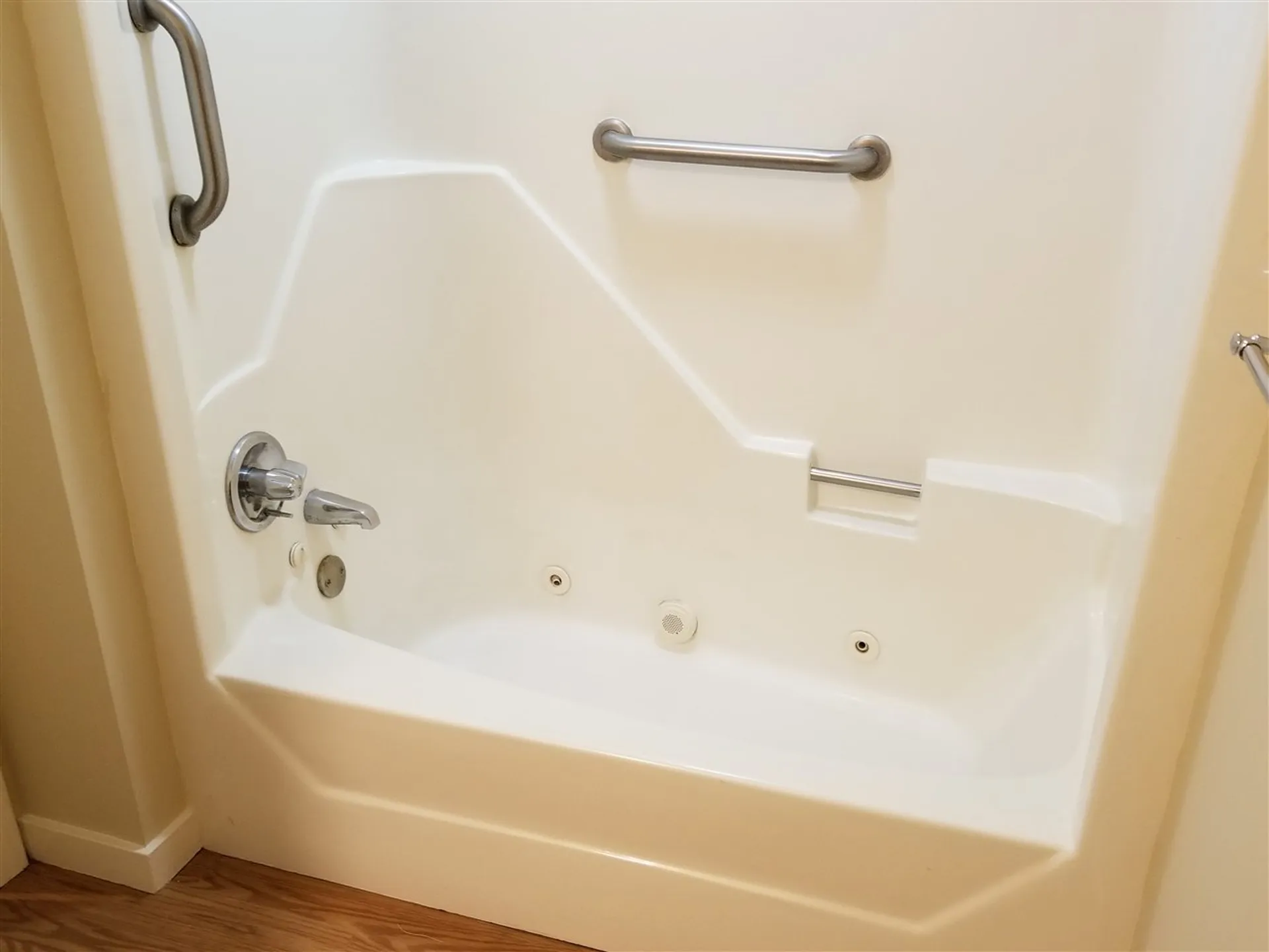 133 Colonial Drive Hartford VT 05001