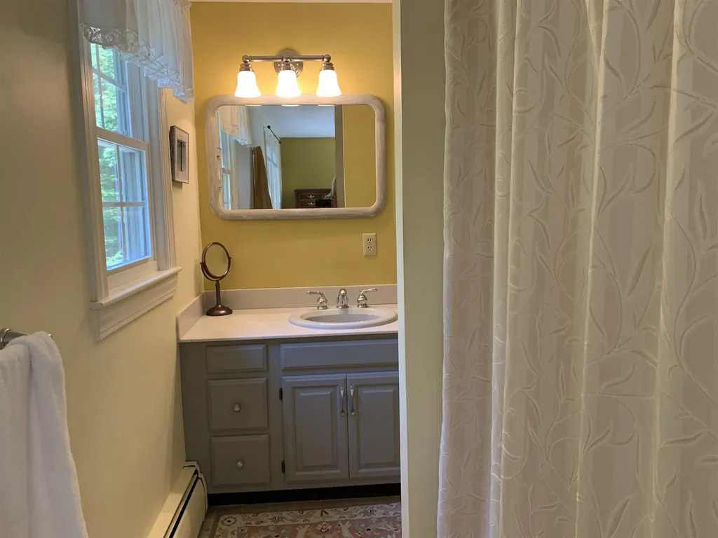 54 Ridgewood Drive Bow NH 03304