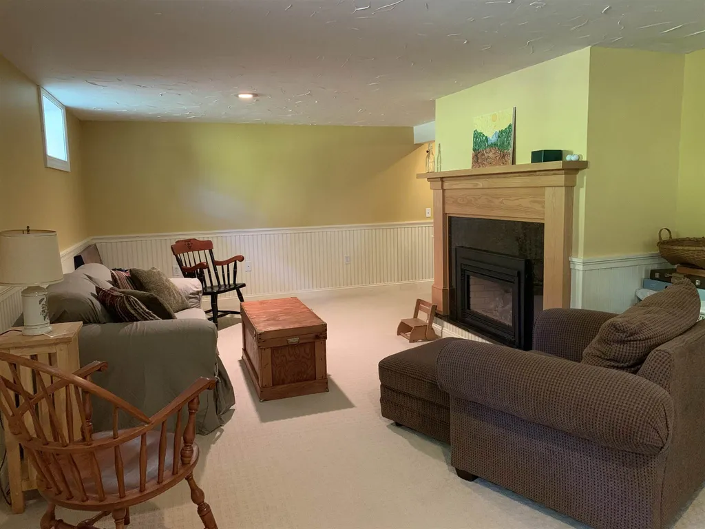 54 Ridgewood Drive Bow NH 03304
