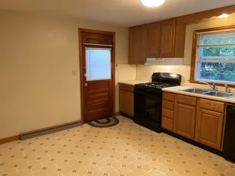 12 Atwood Avenue Hudson NH 03051