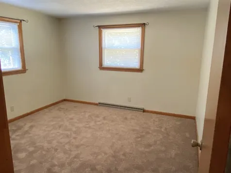 12 Atwood Avenue Hudson NH 03051