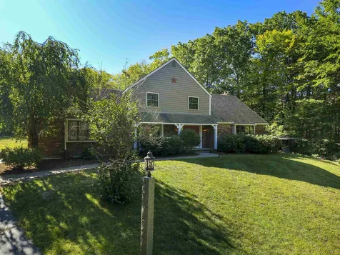 36 Oriole Drive Bedford NH 03110