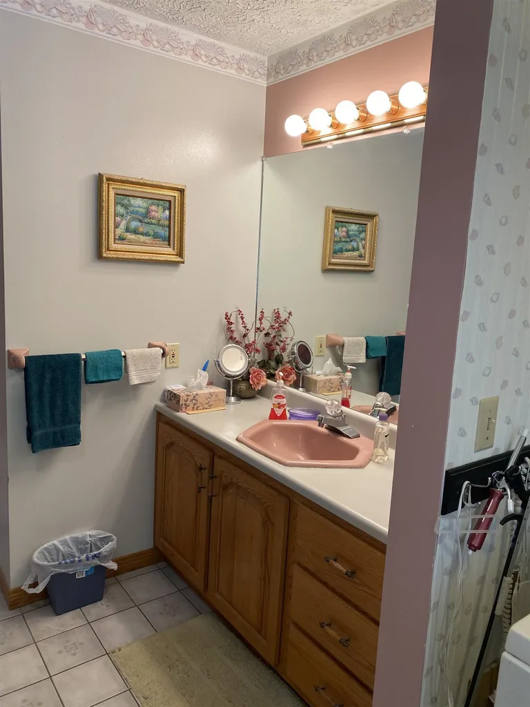 16 Riverview Road Colebrook NH 03576