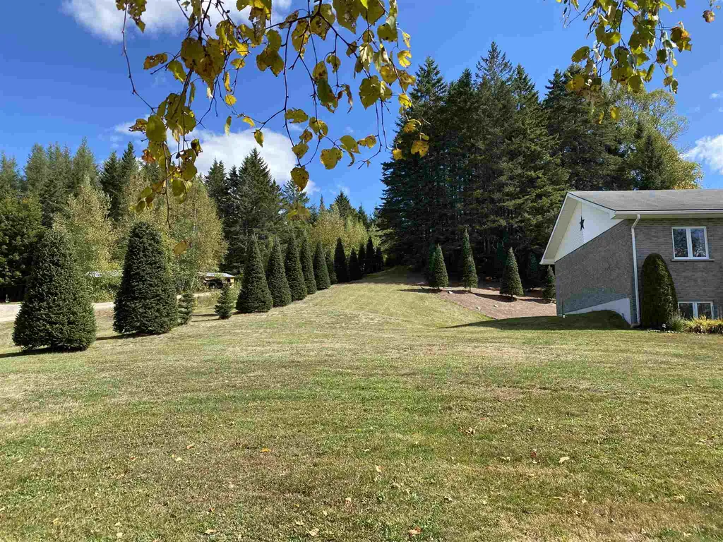 16 Riverview Road Colebrook NH 03576