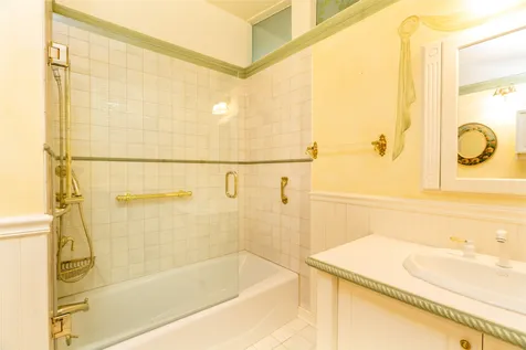 115 Crescent Road Burlington VT 05401