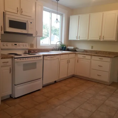 33 Lincoln Avenue Nashua NH 03060
