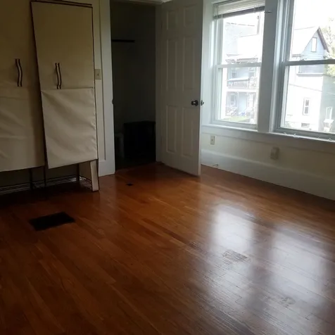 33 Lincoln Avenue Nashua NH 03060