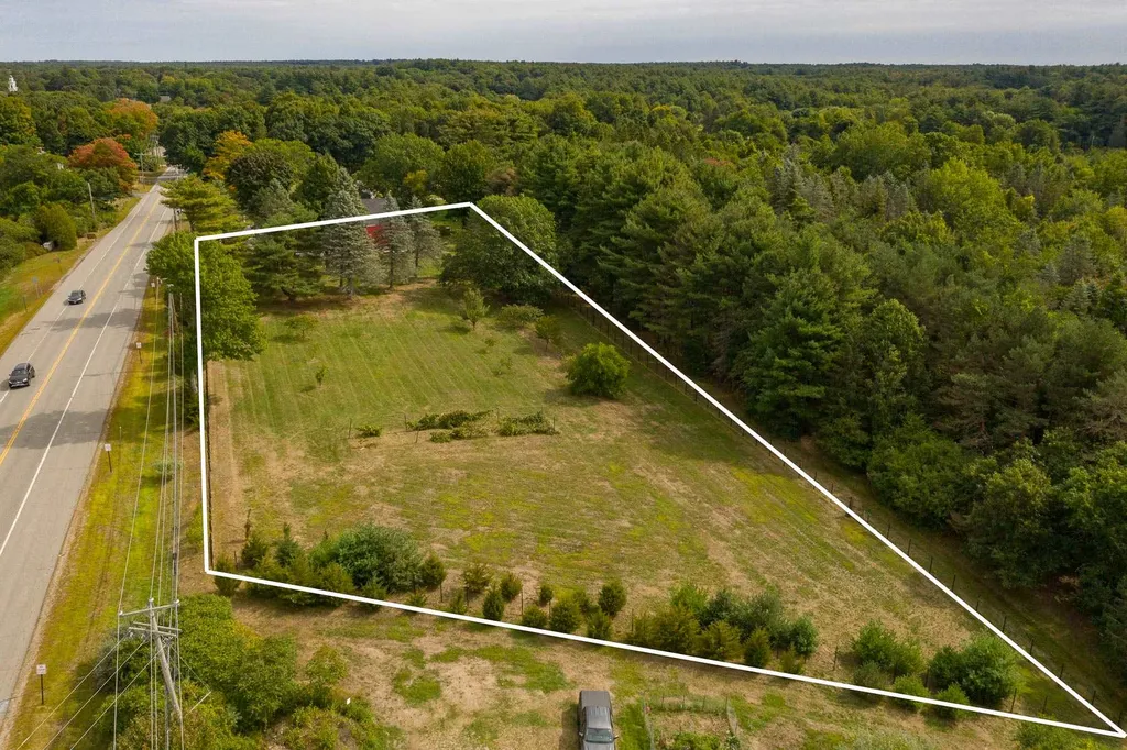 12 Exeter Road North Hampton NH 03862