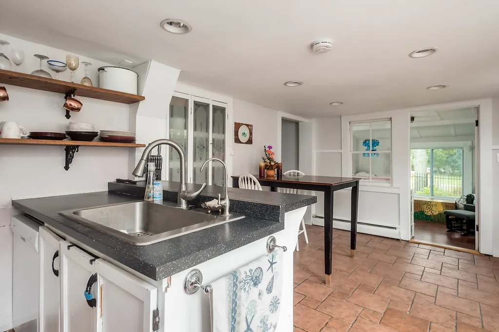 12 Exeter Road North Hampton NH 03862